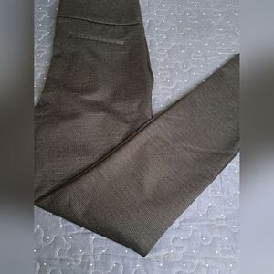 Dalia pull on pants size small